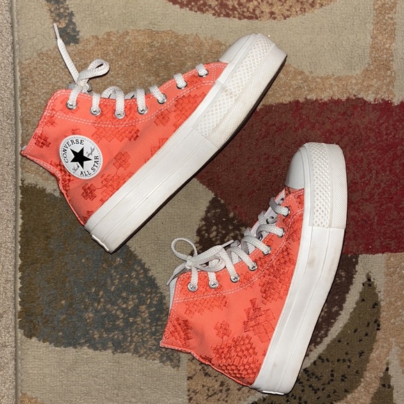 Platform Converse Sneakers - Picture 2 of 6